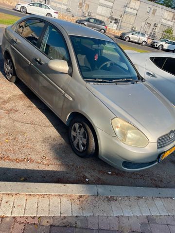 יונדאי אקסנט i25
