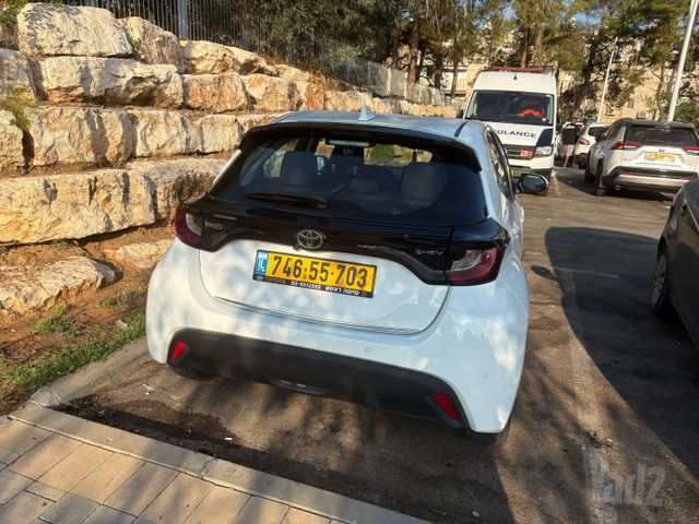 טויוטה יאריס