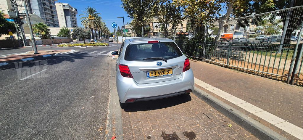 מודעת רכב טויוטה יאריס