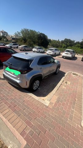 טויוטה יאריס קרוס