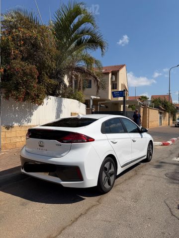 יונדאי איוניק