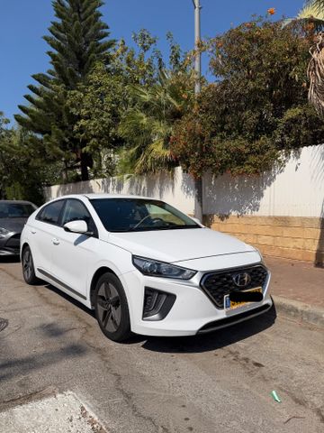 יונדאי איוניק