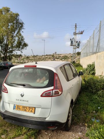 רנו סניק
