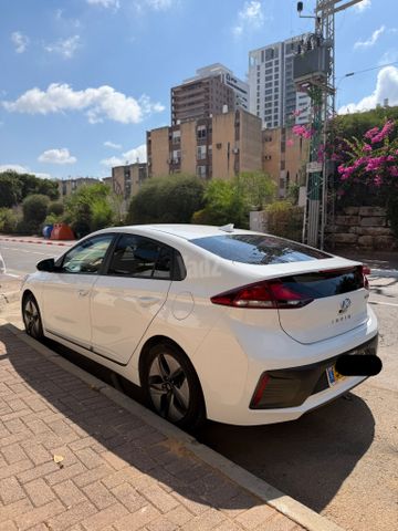 יונדאי איוניק