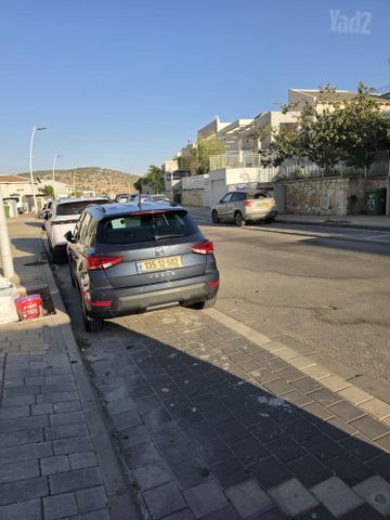 סיאט ארונה
