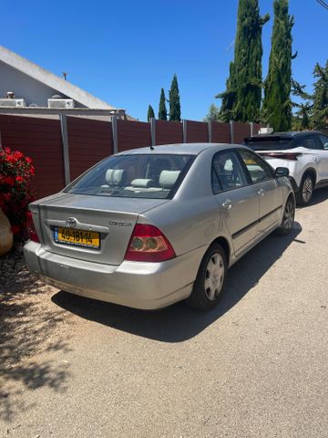 טויוטה קורולה