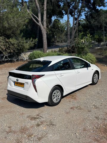 טויוטה פריוס
