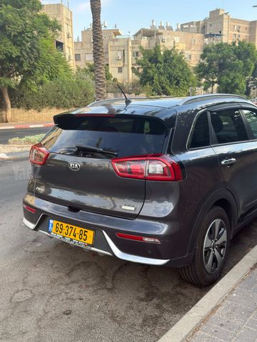 קיה נירו