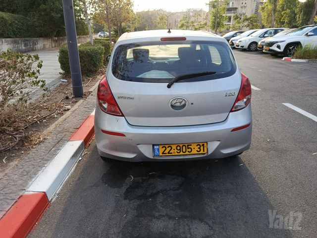 מודעת רכב יונדאי i20