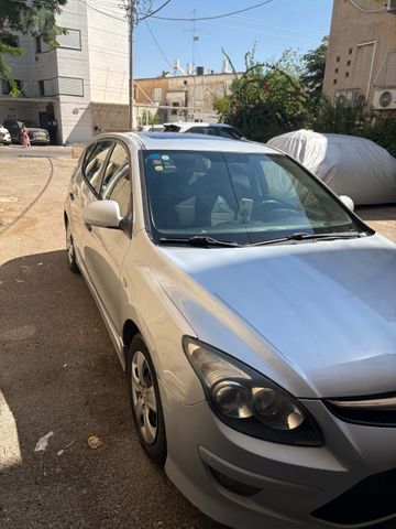 יונדאי i30