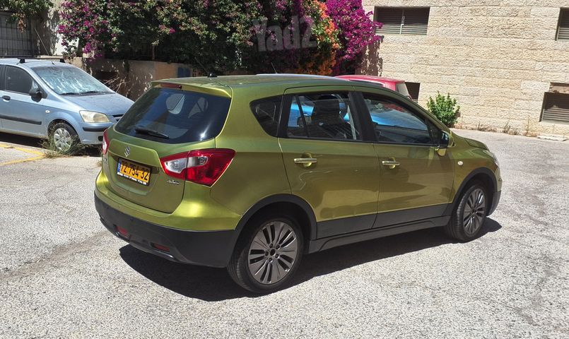 קרוסאובר GLS ידני 1.6 (118 כ״ס)