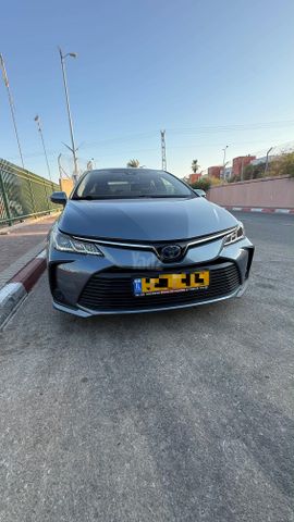 קורולה Sense היברידי אוט׳ 1.8 (98 כ״ס)