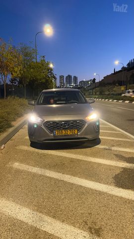 יונדאי איוניק