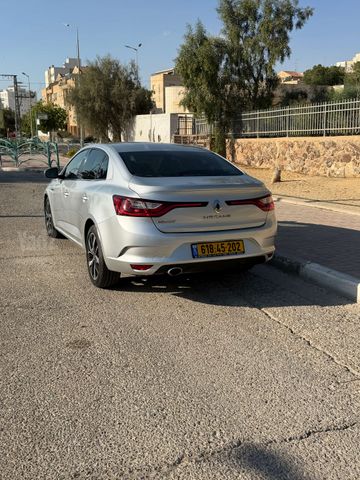 רנו מגאן