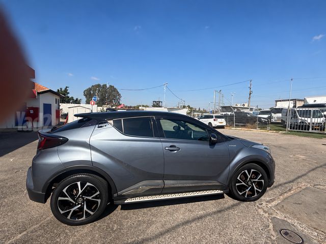 טויוטה C-HR