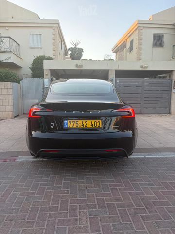 טסלה מודל 3