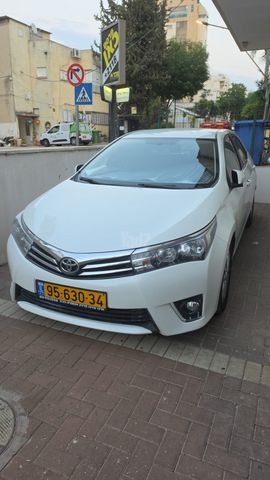 מודעת רכב טויוטה קורולה