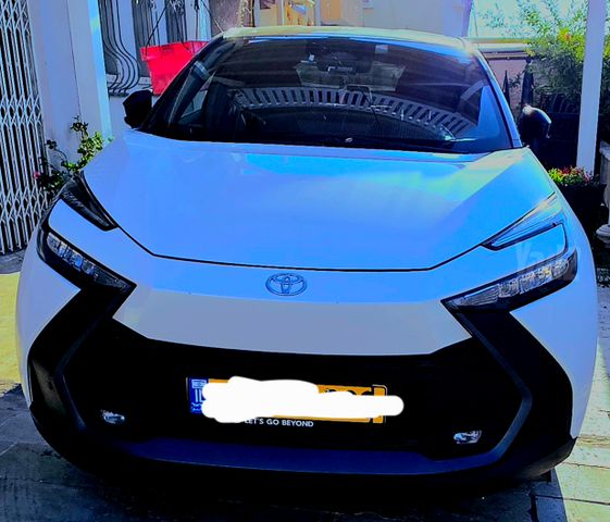 מודעת רכב טויוטה C-HR
