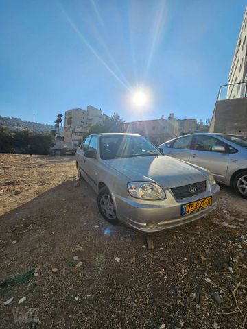 יונדאי אקסנט i25