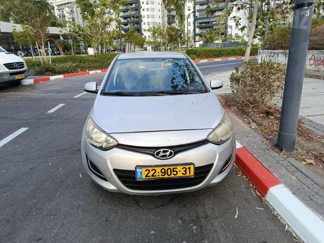 יונדאי i20
