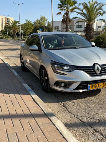 רנו מגאן