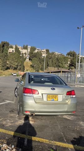 סובארו B4/לגאסי