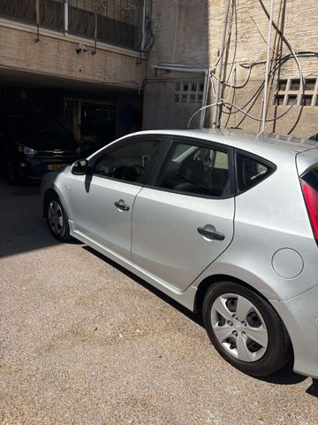יונדאי i30
