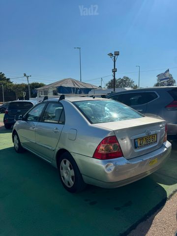טויוטה קורולה