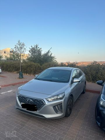 מודעת רכב יונדאי איוניק