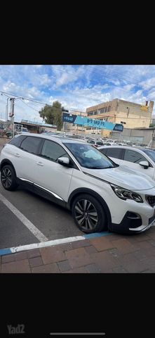 פיג'ו 3008