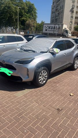 טויוטה יאריס קרוס