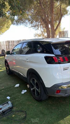 3008 Premium אוט׳ דיזל 1.6 (120 כ״ס)