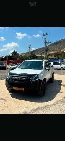 די-מקס 4X4 S ידני דאבל קבינה 5 מק 4 דל 1.9 (163 כ״ס)