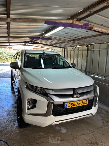 מיצובישי טרייטון / L200