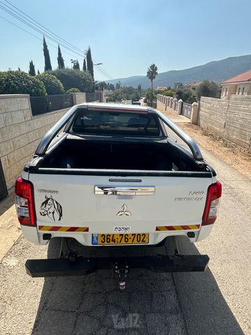 מיצובישי טרייטון / L200