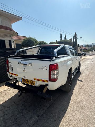 מיצובישי טרייטון / L200