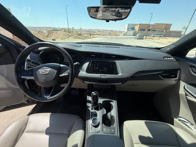 קאדילק XT4