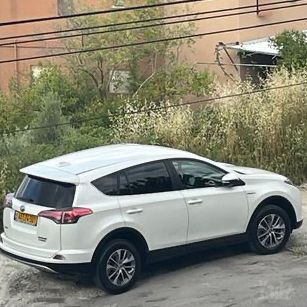 מודעת רכב טויוטה RAV4