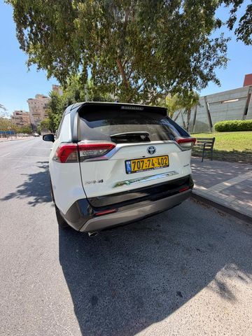 מודעת רכב טויוטה RAV4