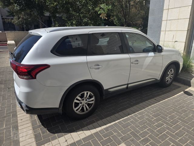 מודעת רכב מיצובישי אאוטלנדר