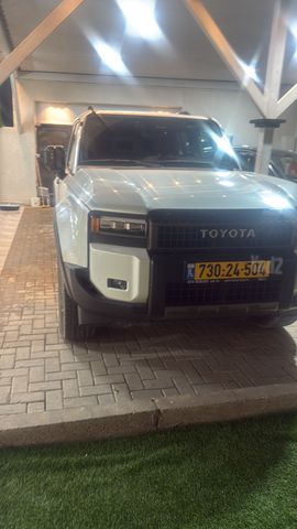 טויוטה לנד קרוזר