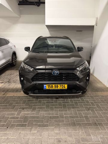 מודעת רכב טויוטה RAV4