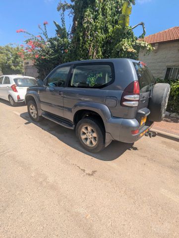טויוטה לנד קרוזר
