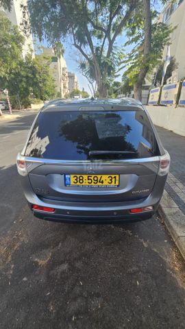 מיצובישי אאוטלנדר