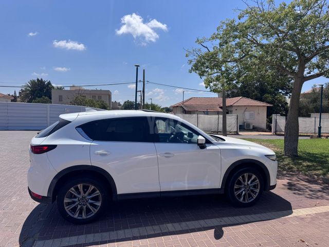 מודעת רכב מאזדה CX-5