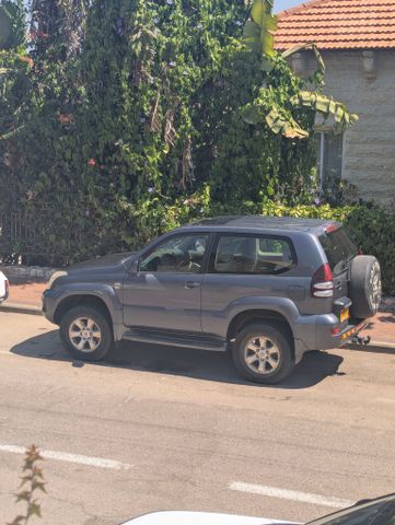 טויוטה לנד קרוזר