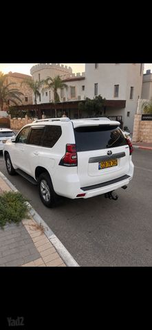 טויוטה לנד קרוזר