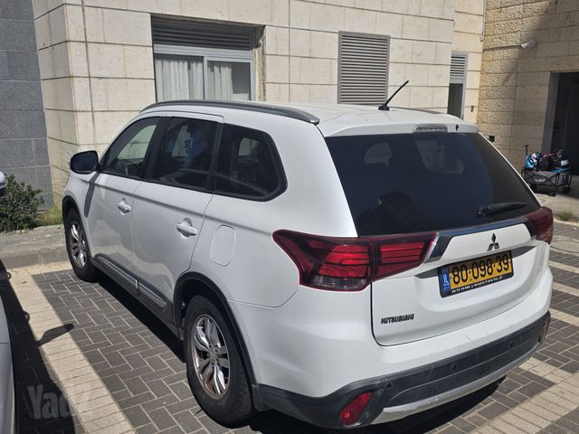 מיצובישי אאוטלנדר