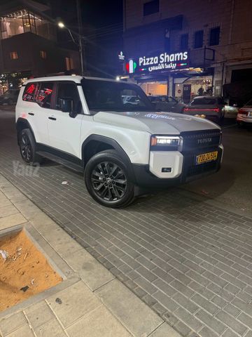 טויוטה לנד קרוזר