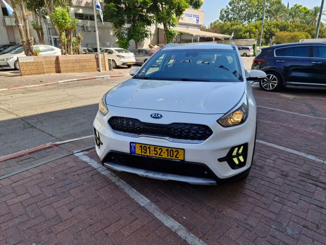 קיה נירו